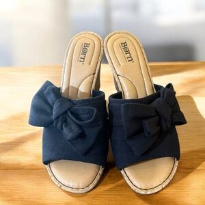 Born Women's Black Bow Mules